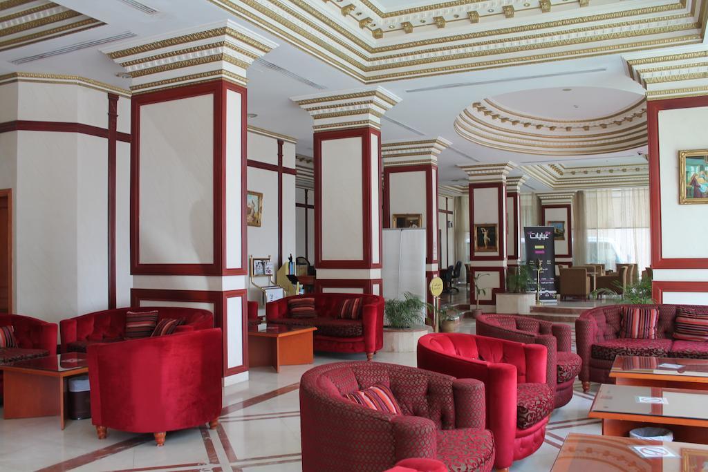 Emirates Palace Hotel Suites Шарджа Екстериор снимка